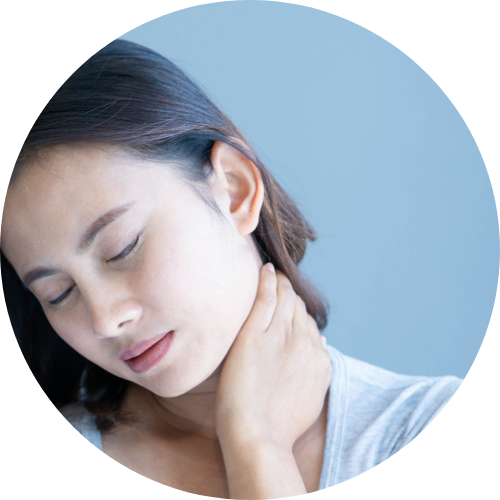 頭髮不明顯稀疏的人士