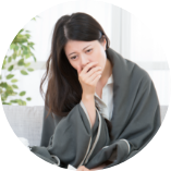 接近全禿的人士