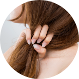 接近全禿的人士