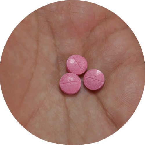 頭髮不明顯稀疏的人士